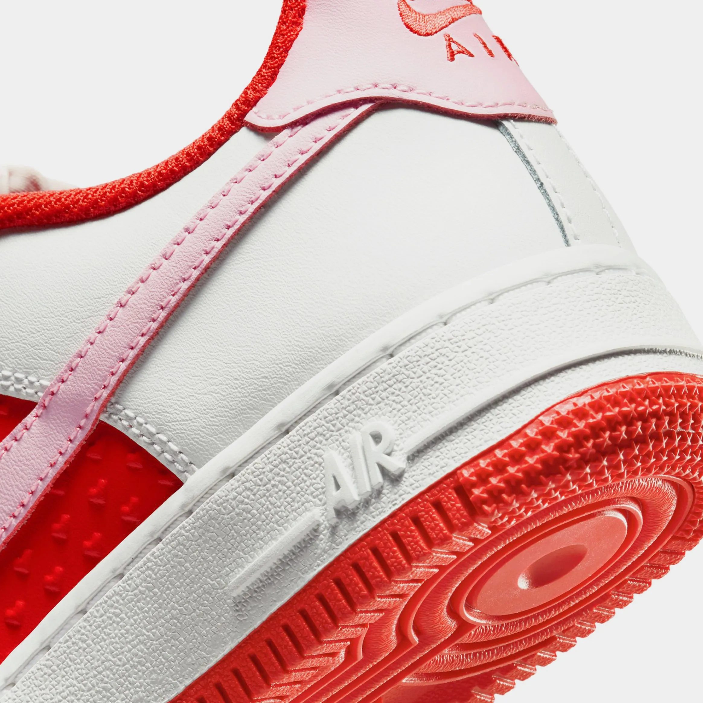 Air Force 1 Low Valentines Day Grade School Lifestyle Shoes (Summit White/Pink Foam/Light Crimson/Fire Red)